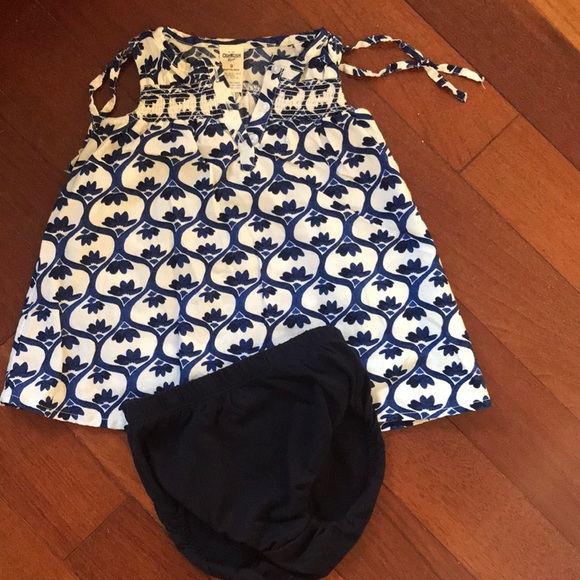 BUNDLE: 7 adorable Oshkosh pieces - Picture 3 of 7